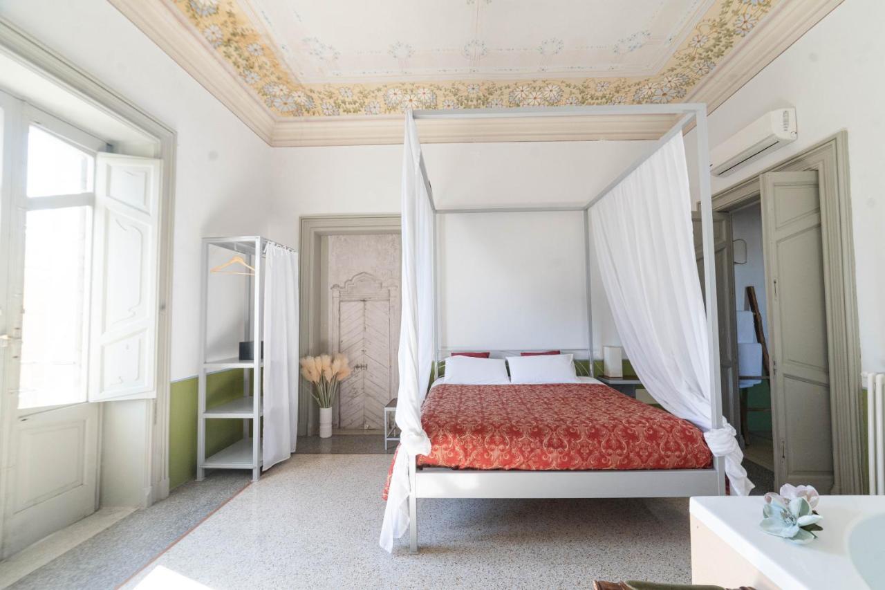Letterario Couette-café Lecce